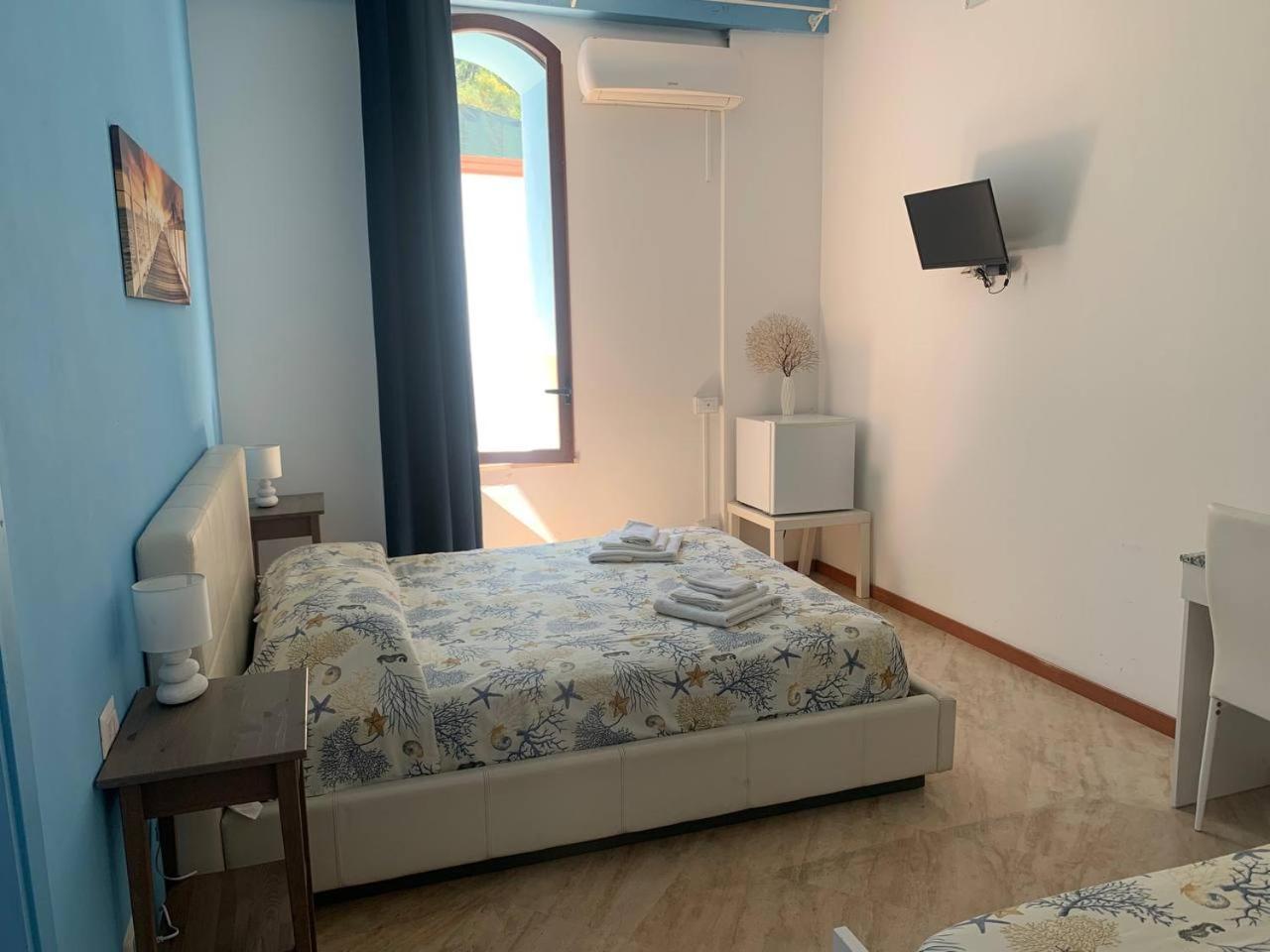 Borgomarino'S Room Cefalù Eksteriør bilde